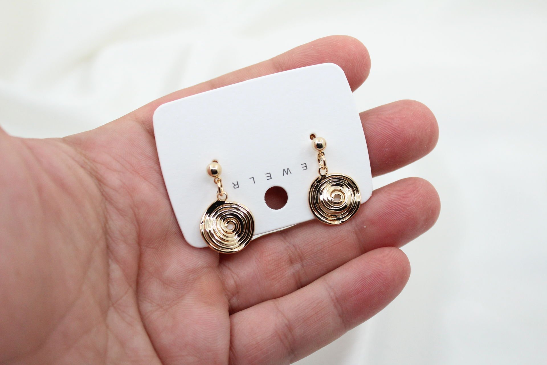 İthal Yuvarlak Sallantı Küpe