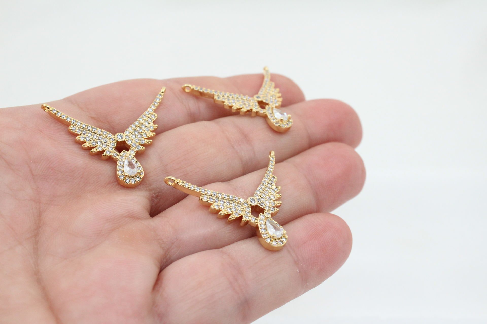 Altın Kaplama Damla Zirkonlu Çift Kulplu Kolye Ucu