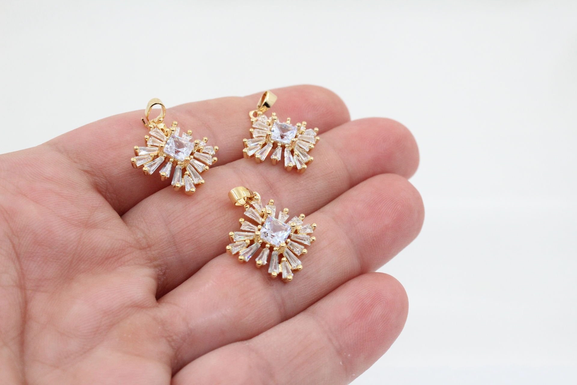 Altın Kaplama Baget Taşlı Kolye Ucu