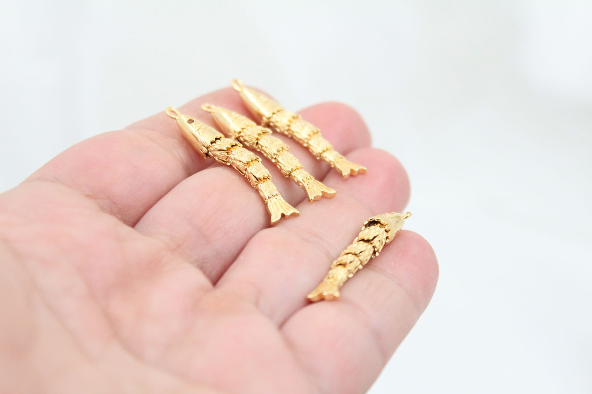 Altın Kaplama Turuncu Gözlü İnce Büyük Oynar Balık