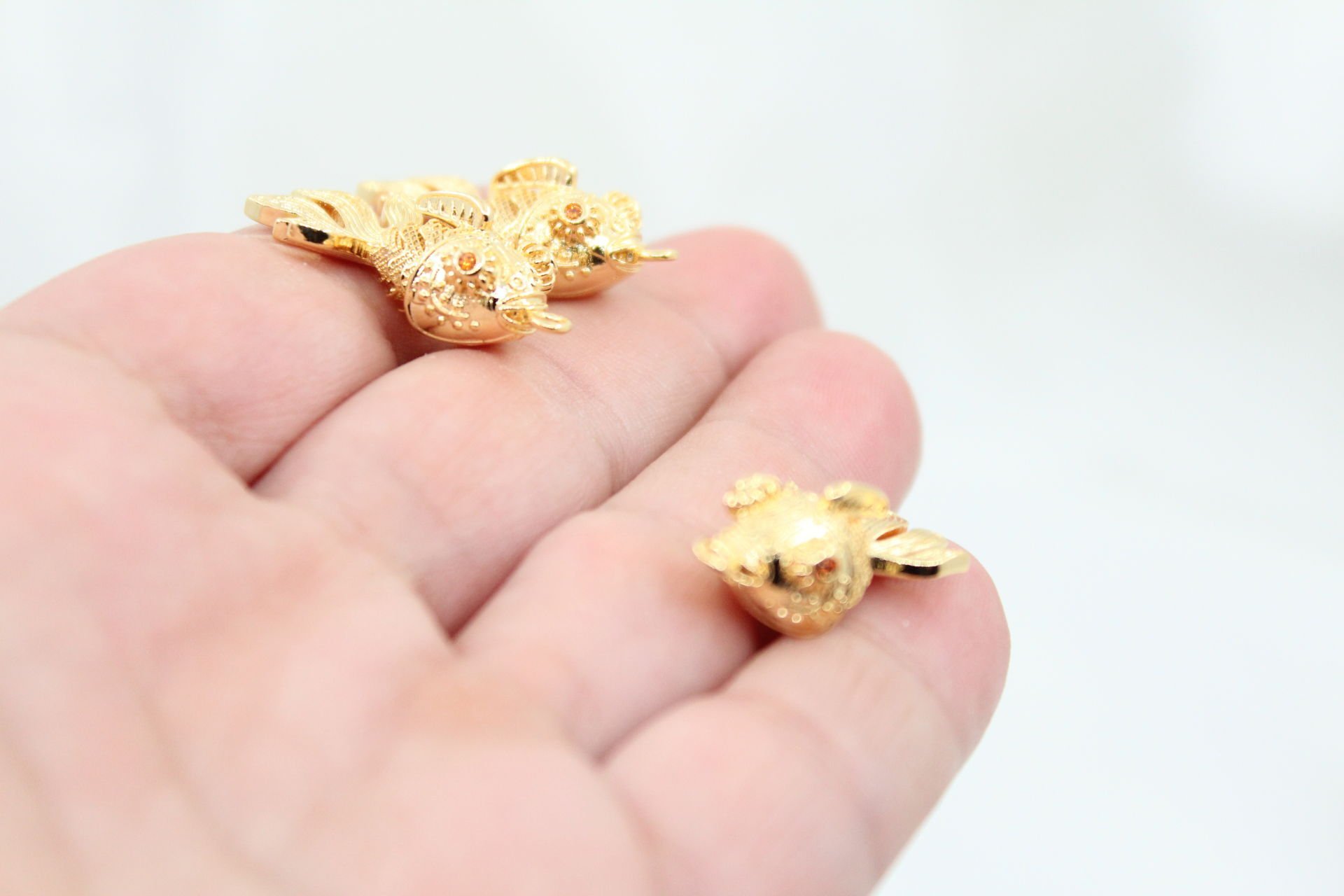 Altın Kaplama Japon Oynar Balık