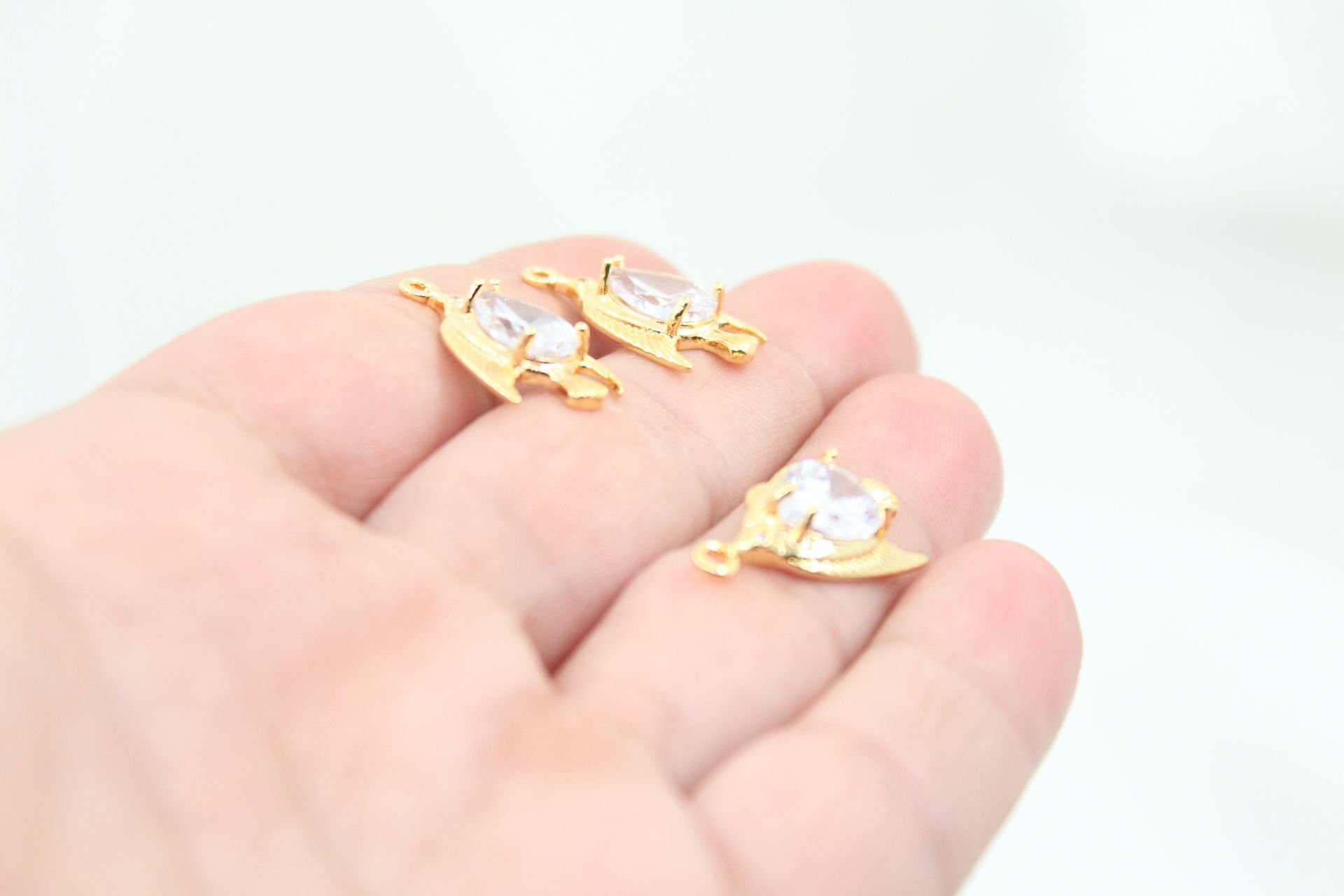 Altın Kaplama Damla Taşlı Büyük Balık