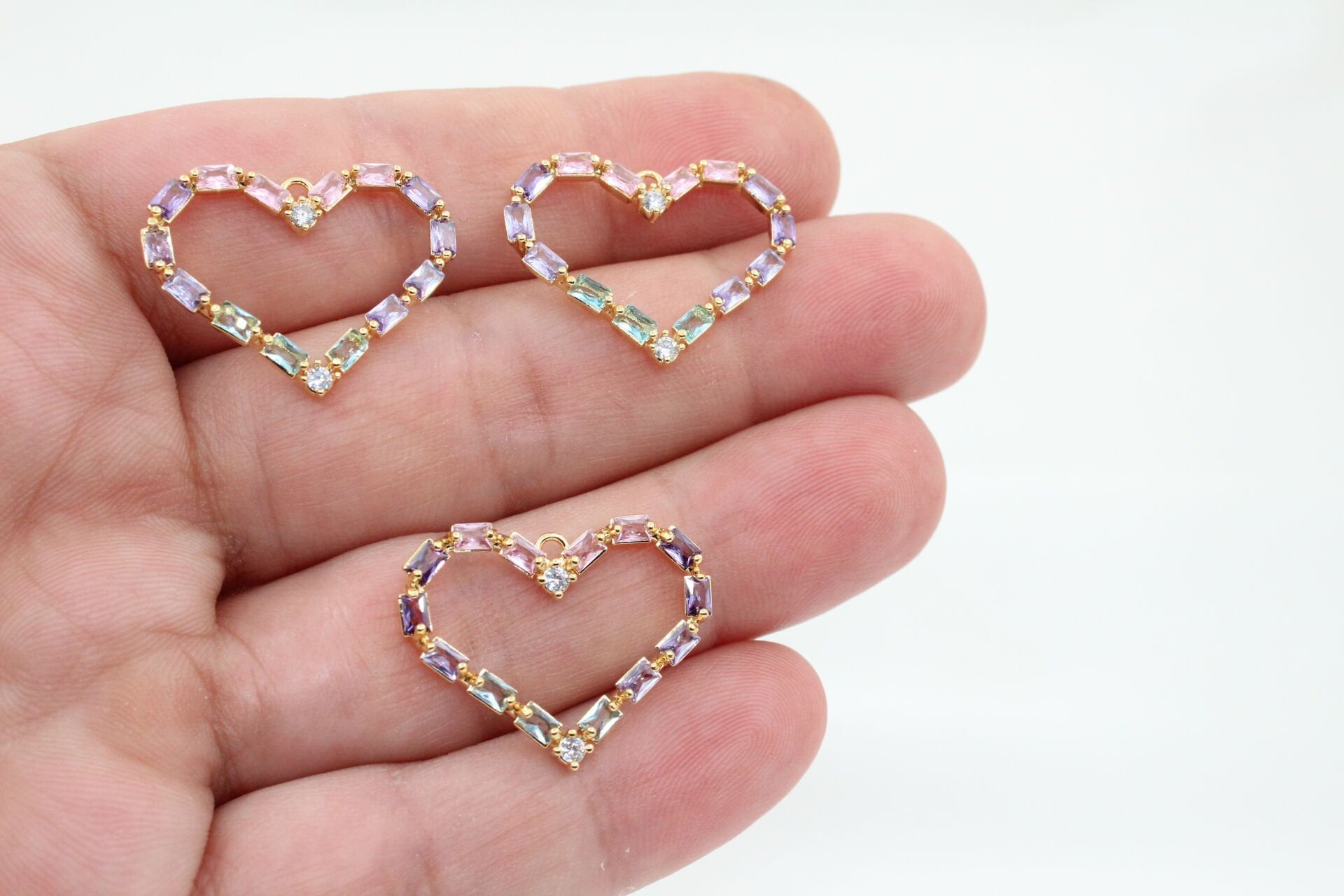 Altın Kaplama Baget Taşlı Renkli Kalp Kolye Ucu