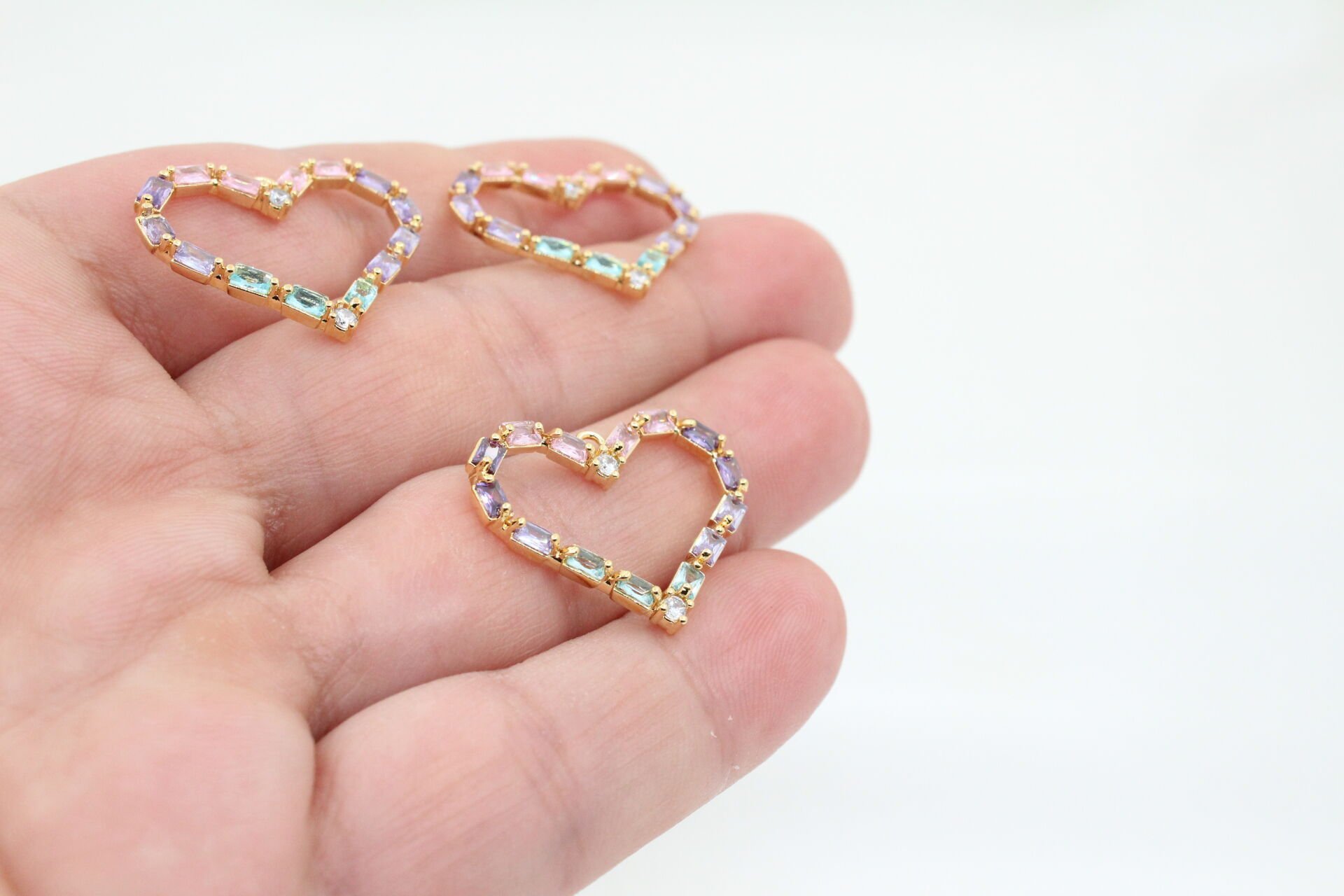 Altın Kaplama Baget Taşlı Renkli Kalp Kolye Ucu