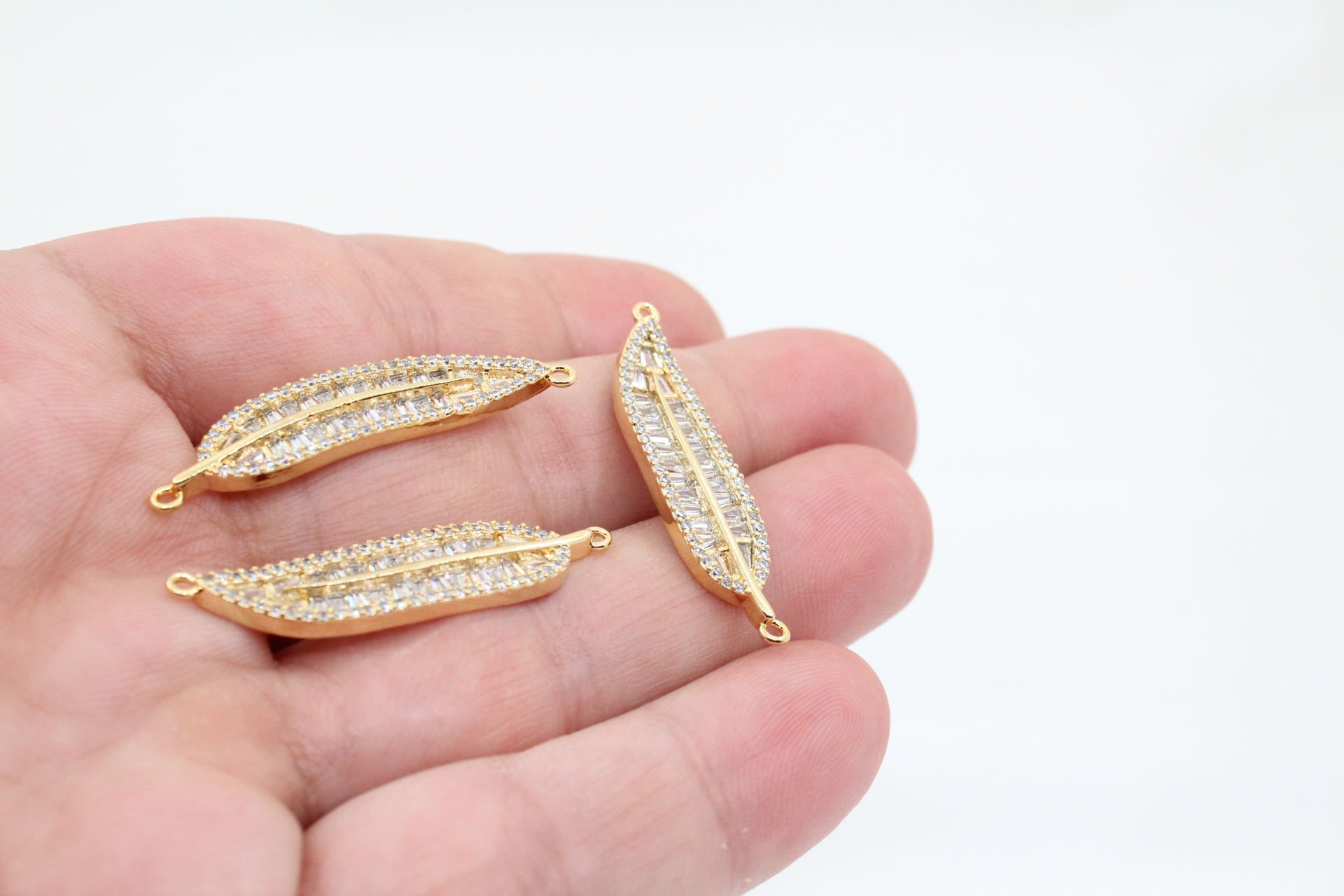 Altın Kaplama Çift Kulplu Yaprak