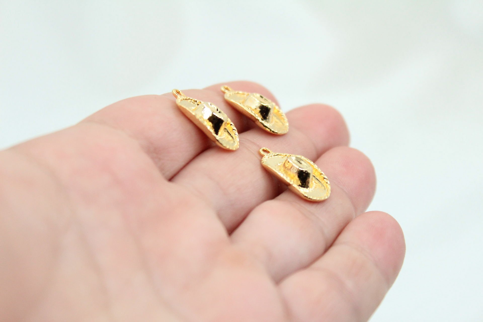 Altın Kaplama Döküm Şapka