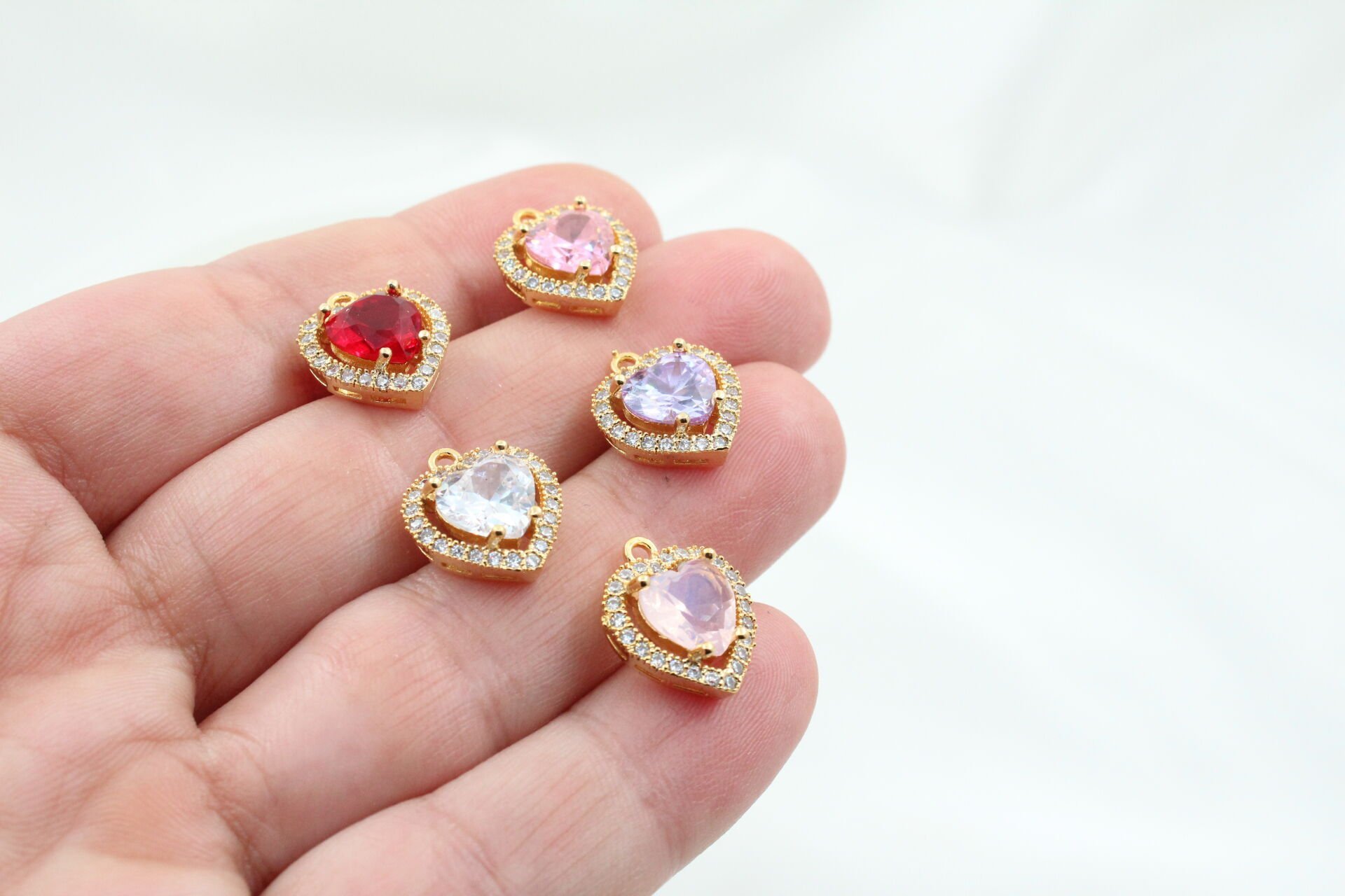 Altın Kaplama Sıra Taşlı Kalp Kolye Ucu