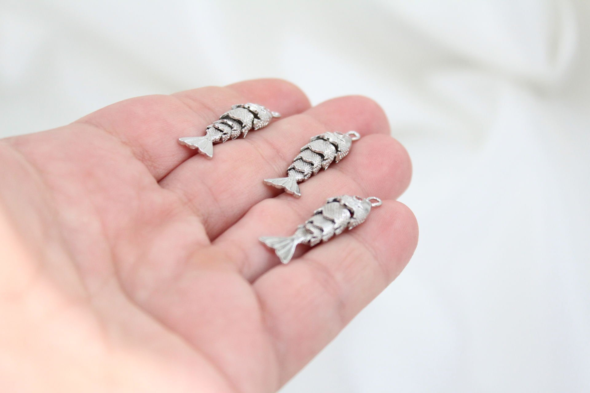 Rodyum Kaplama Kırmızı Gözlü Orta Boy Oynar Balık