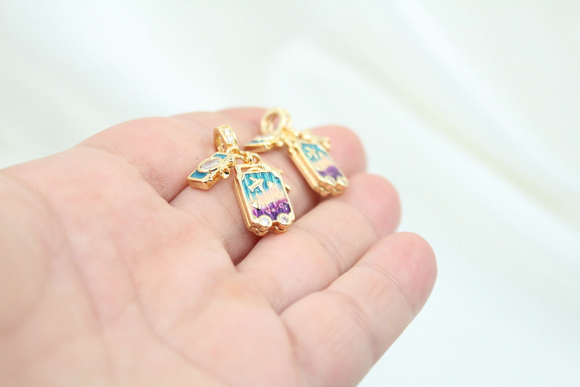 İthal Üçlü Bavul-Uçak-Fotoğraf Makinesi Kolye Ucu Altın