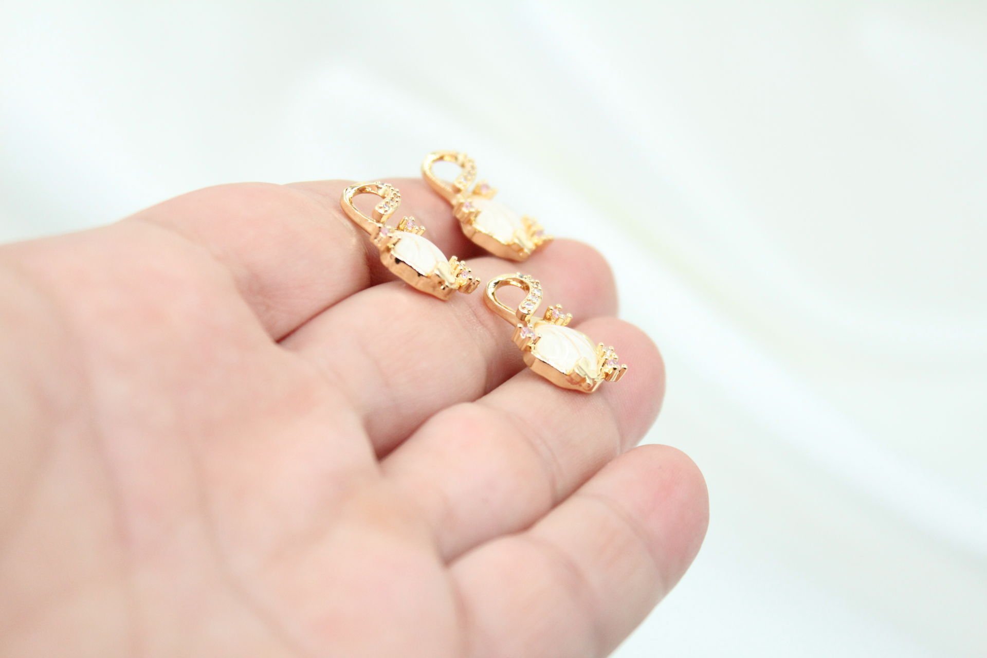 İthal Krem Simli İstiridye Kolye Ucu Altın